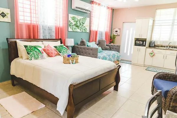 Eden'S Garden Apartment Isabela